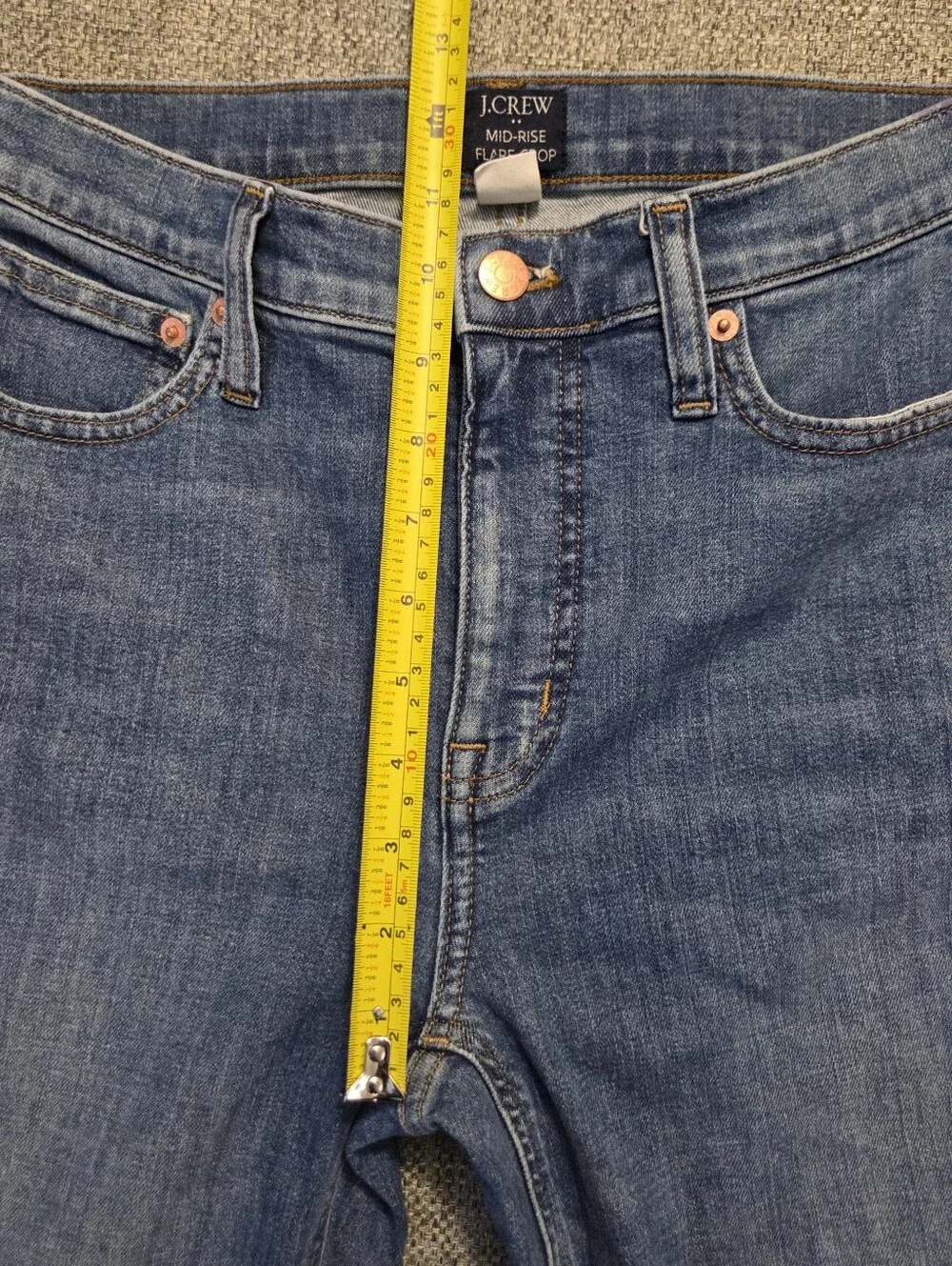 J.CREW Mid-Rise Flare Crop Jean in All-Day Stretch Size 6/28 Medium Wash